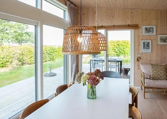 Beautiful Setting By The Sea With Light And Sky * Grenaa